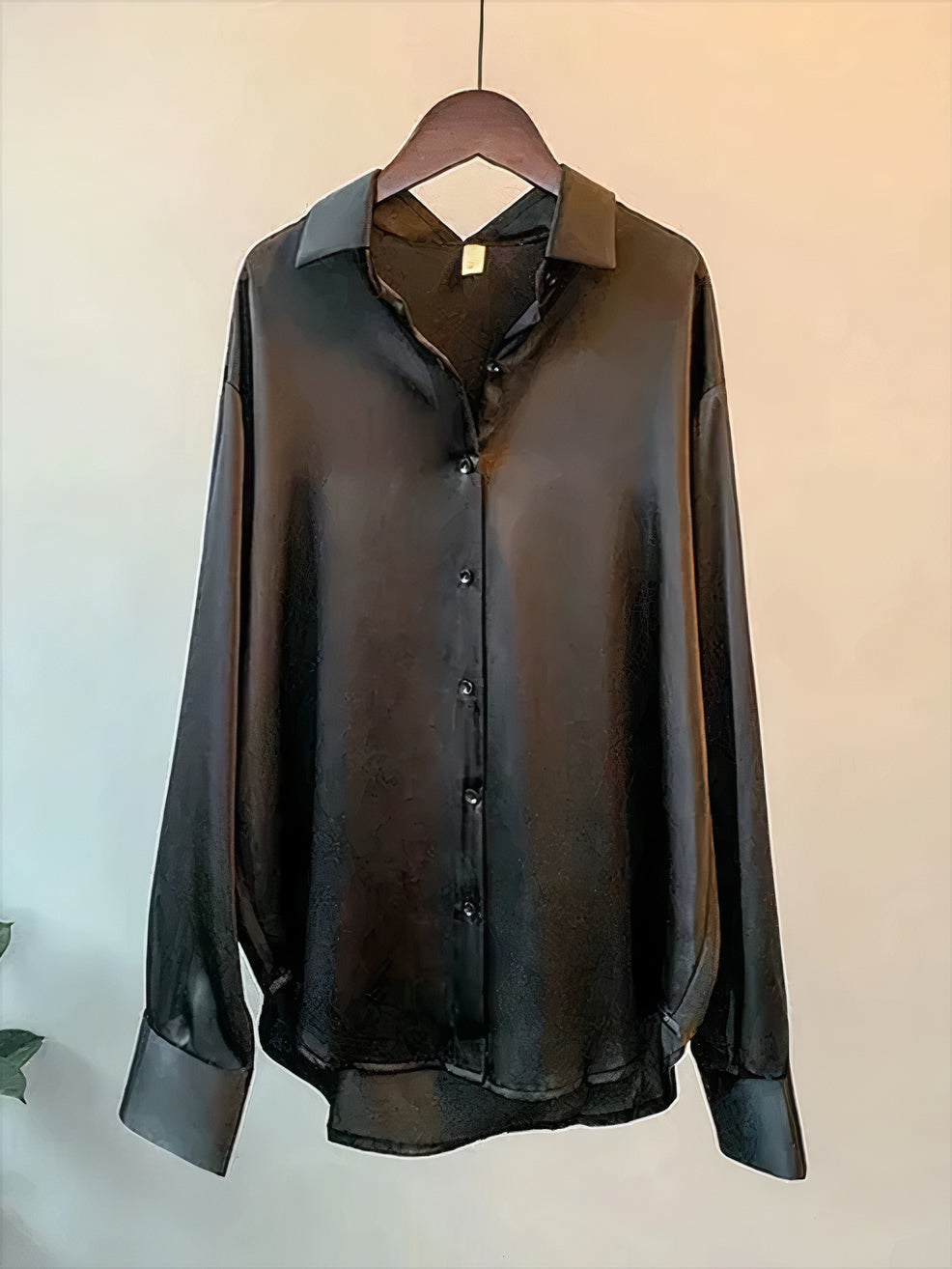 Langärmlige Satinbluse