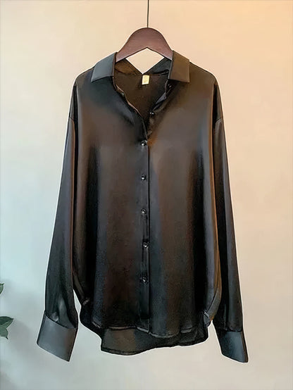 Langärmlige Satinbluse