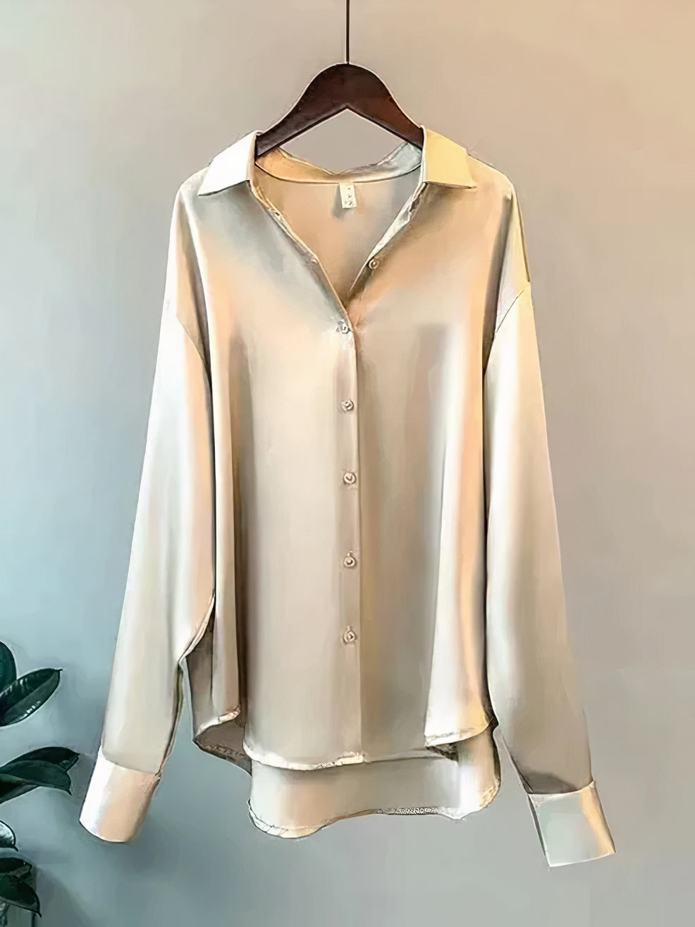 Langärmlige Satinbluse